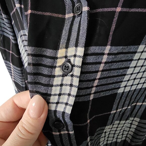 Lane Bryant Navy Blue Plaid Button Front V-Neck Peasant Top Size 22 - Picture 6 of 9